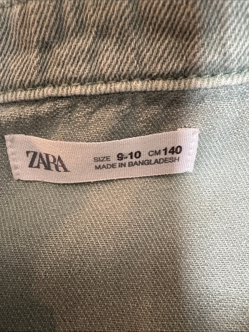 Zara Light Green Zip Up Denim Shirt Jacket.  Size 9/10